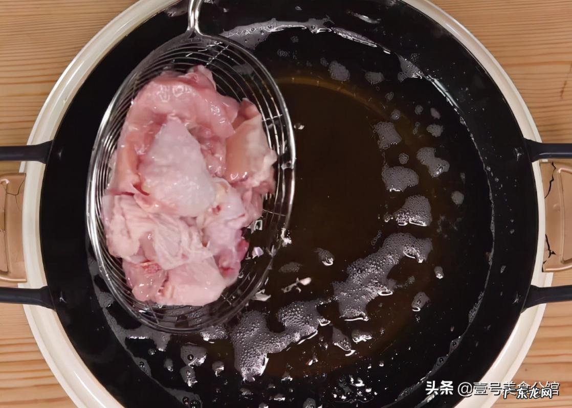 干锅鸡怎么做好吃又简单 香辣干锅鸡的家常做法