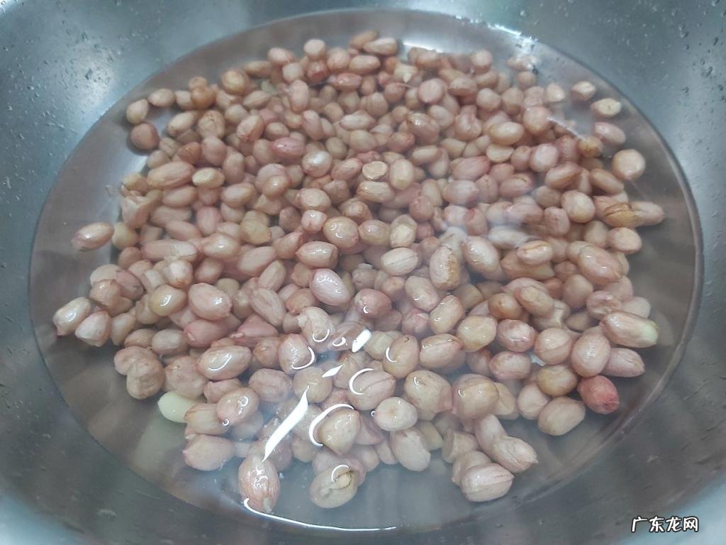 带皮花生的做法大全简单 花生米这么做好吃