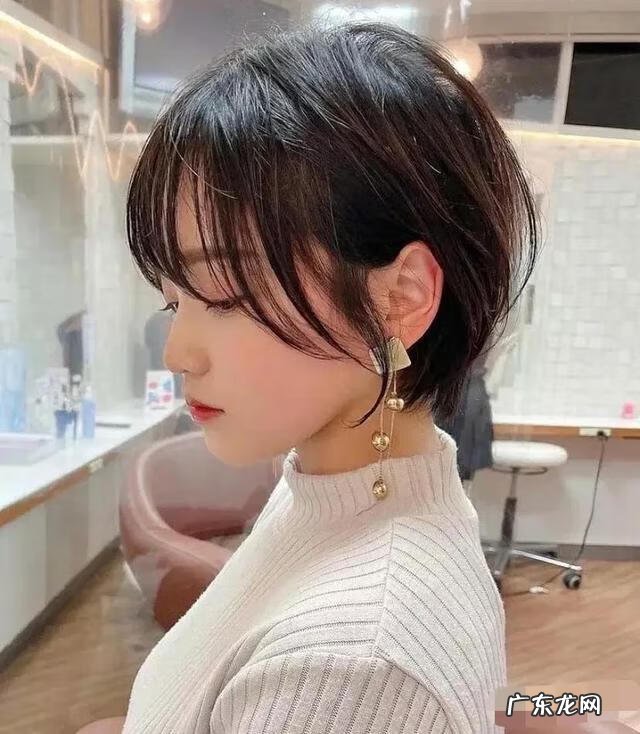 圆脸短发发型图片