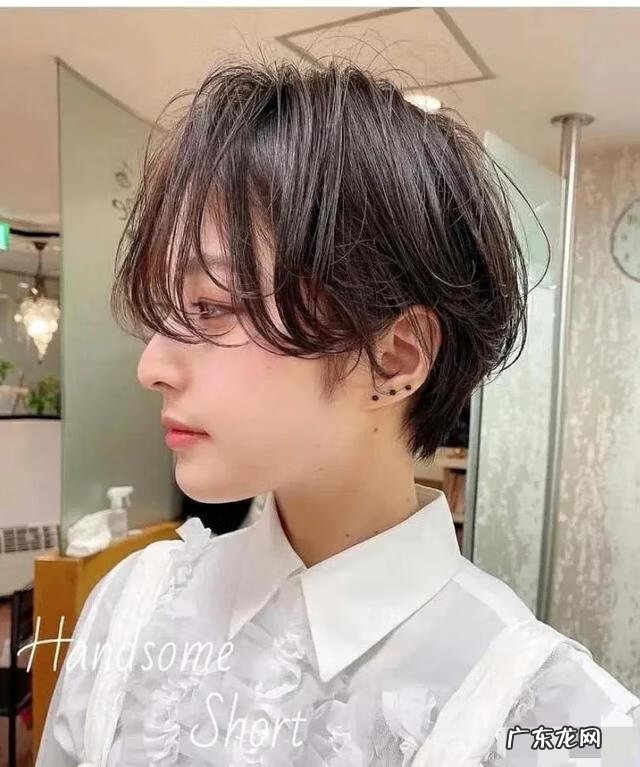 圆脸短发发型图片