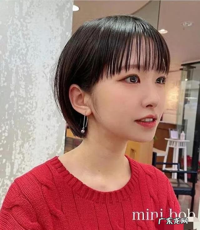 圆脸短发发型图片