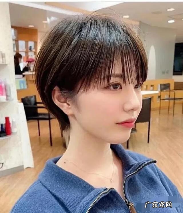 圆脸短发发型图片