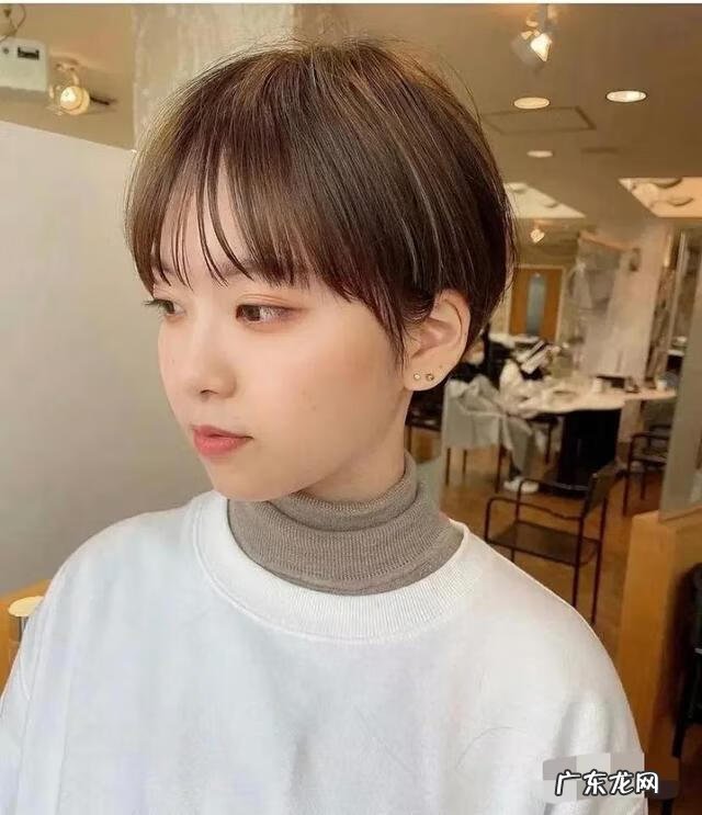 圆脸短发发型图片