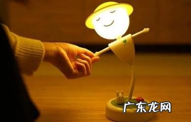 除夕开灯要开哪里的灯 2023年除夕为什么要一直开着灯