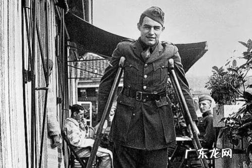 《老人与海》海明威：10句经典话，引爆你的心