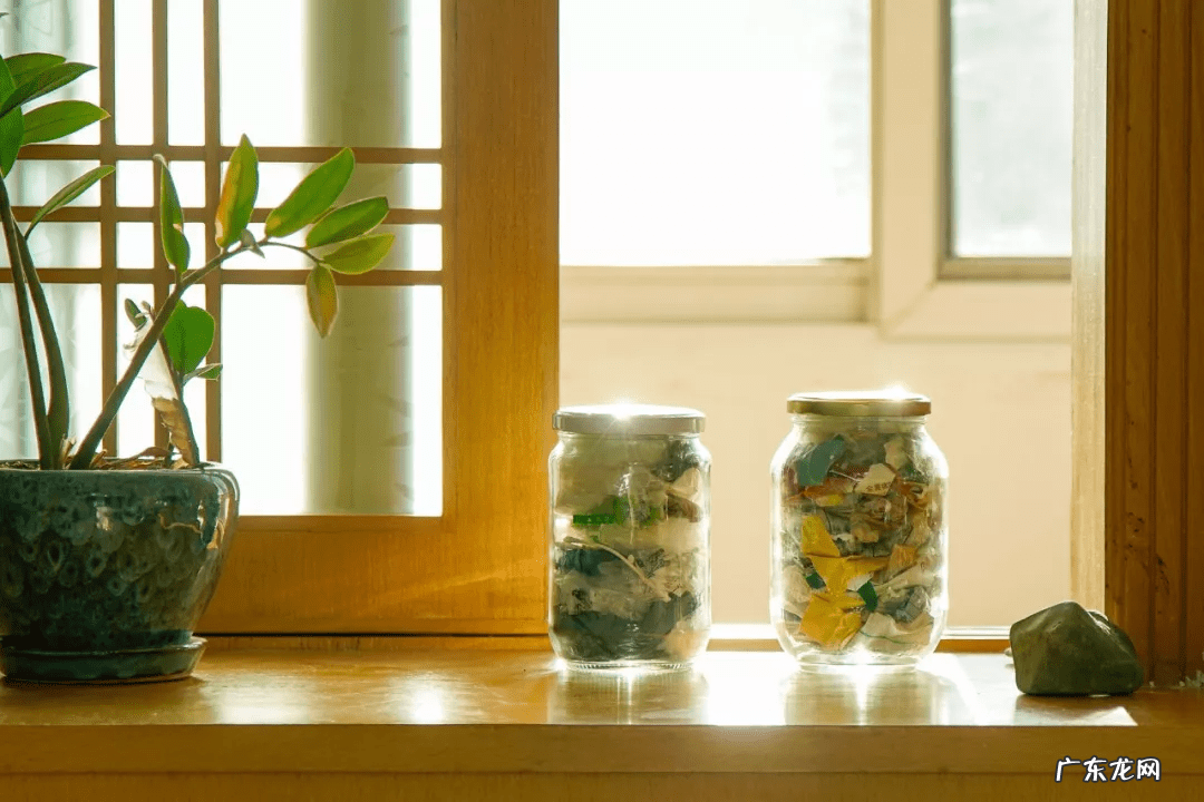 床头放植物的风水禁忌 卫生巾放床头是啥意思