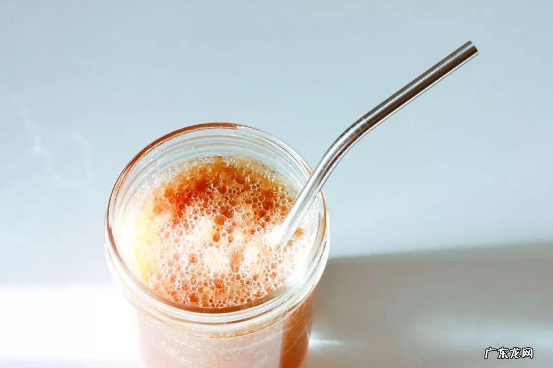 床头放植物的风水禁忌 卫生巾放床头是啥意思