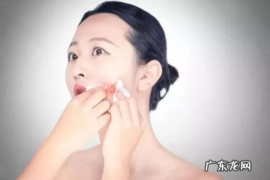 怎么样才能收缩脸上的毛孔 怎么收缩面部毛孔?