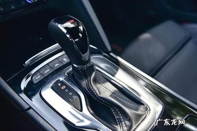 手动挡的车怎么开图解 手动挡车驾驶技巧图解