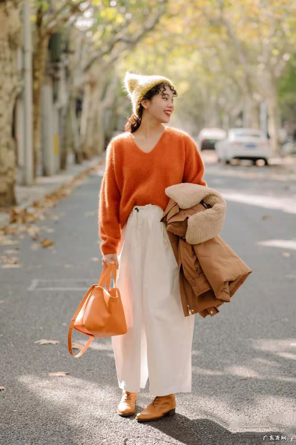 水貂绒连衣裙怎么搭配 小香风羊毛外套怎么搭配最好看