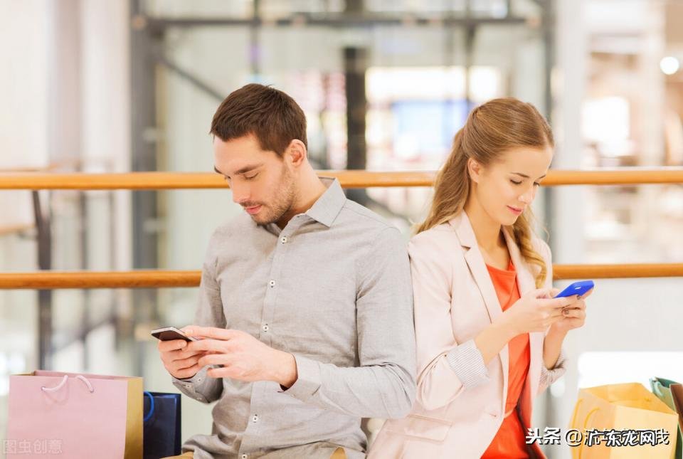 套路女朋友开心的笑话 怎么样和女朋友幽默的聊天