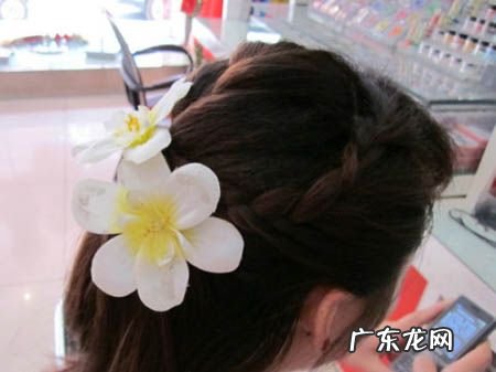 侧麻花辫怎么编,侧扎麻花辫教程