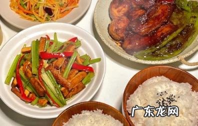 吃饭不规律对胃有什么影响 吃饭时间不规律会得胃癌吗