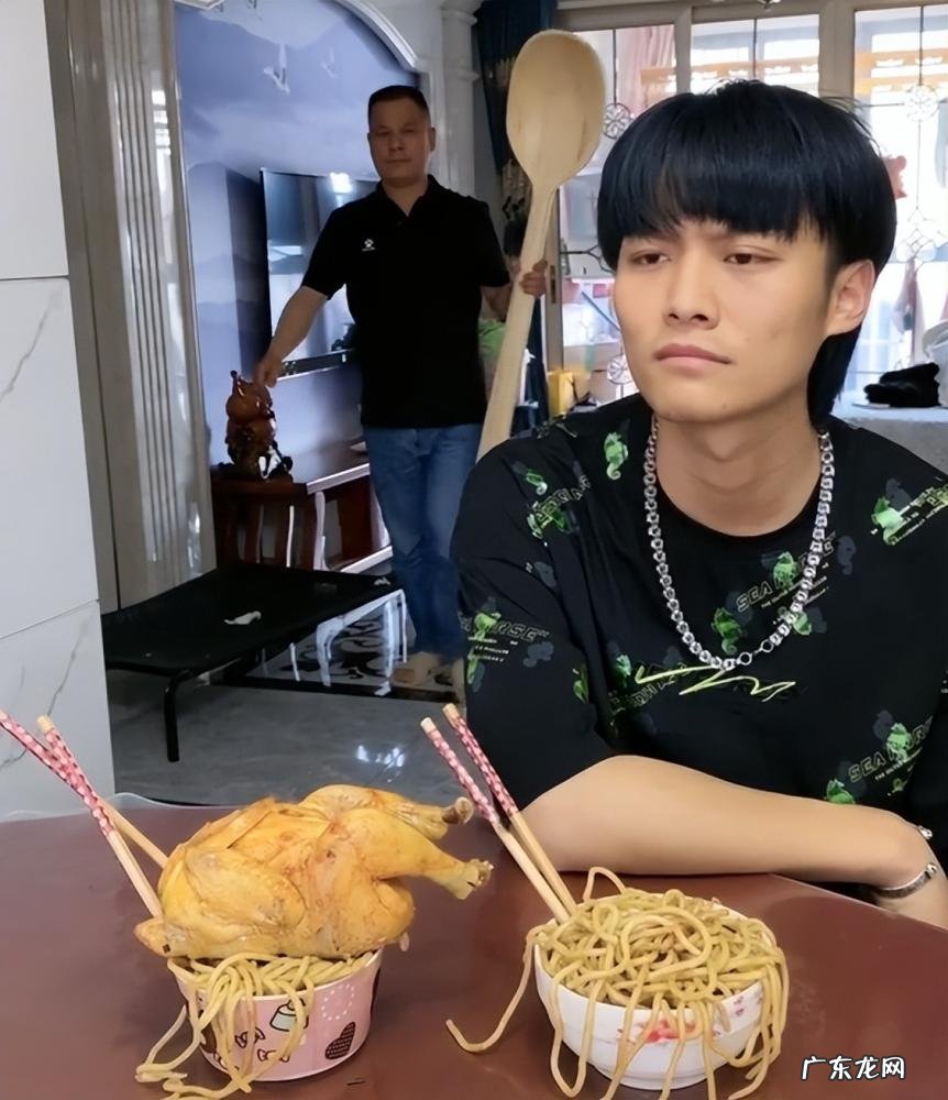 抖音嘉年华多少钱人民币平台扣除还有多少钱 抖音飞机多少钱人民币棒棒糖