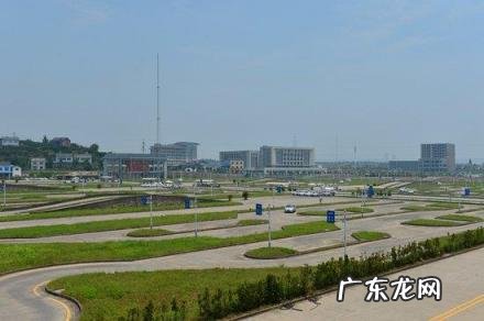 宜昌平安驾校简介地址，宜昌平安驾校官网总校