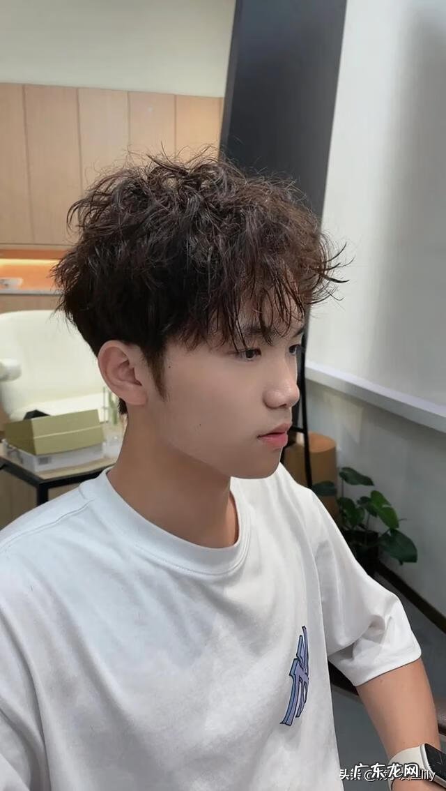 男生发型大全及名称 各种男生发型及名称