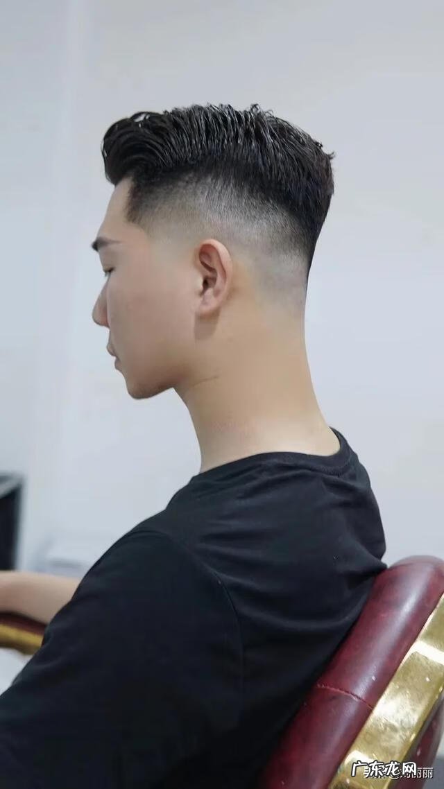 男孩发型剪法步骤 男士发型剪法图解