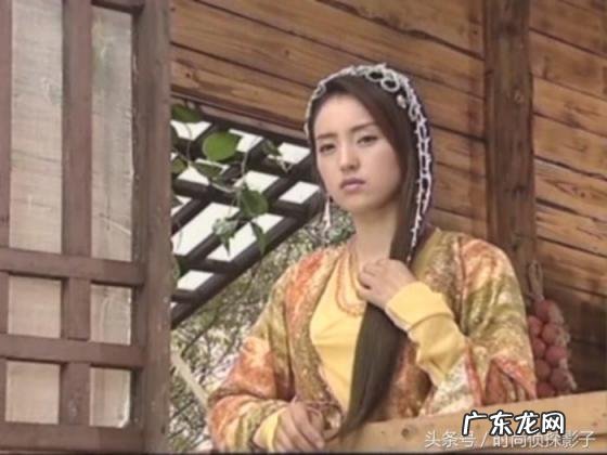 贾青 古装 拿着一缕长发的古装女子是谁