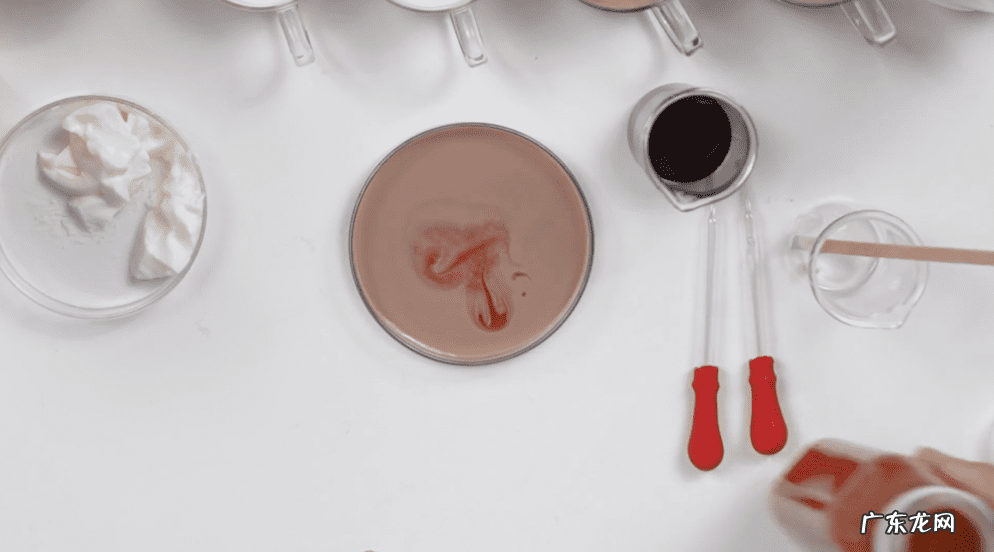 白色豆腐渣分泌物照片 白带