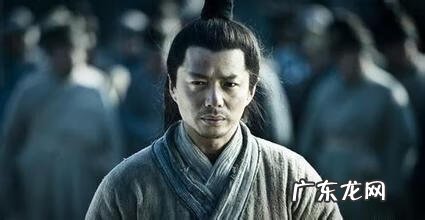 青龙位低能不能立根旗杆 风水上的青龙举旗好不好