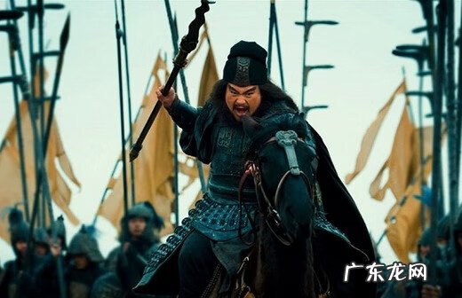 青龙位低能不能立根旗杆 风水上的青龙举旗好不好