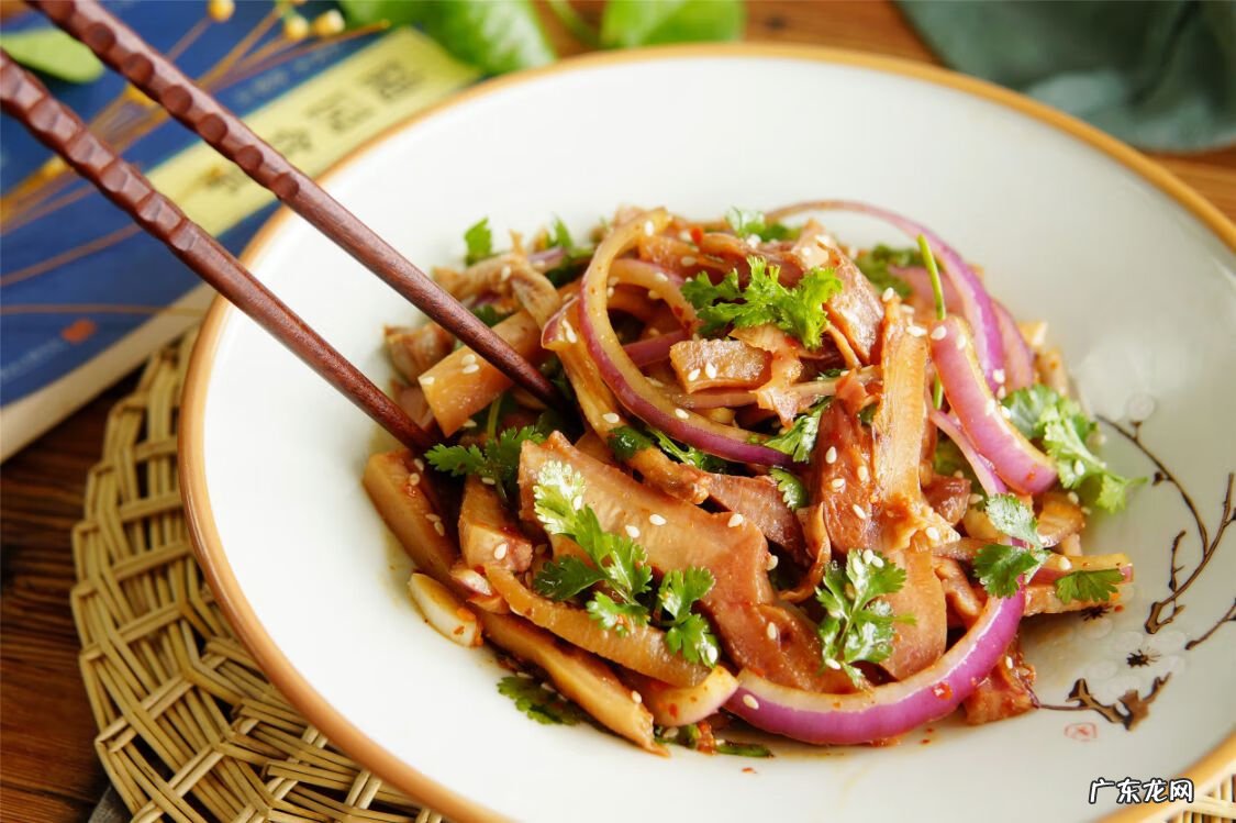 办公桌龙摆件龙头朝向 风水龙摆件的龙头朝向