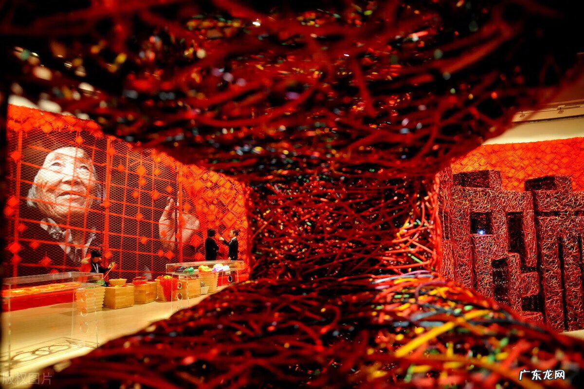 孩子踩脚印 踩脚印什么意思