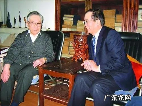 “一代宗师”94岁任继愈养生秘诀:3个“土方”,福寿安康