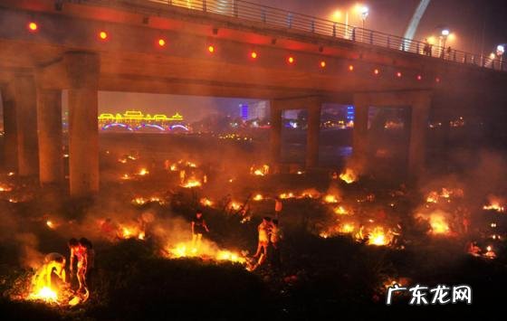 7月15日是鬼节鬼晚上会出来吗 中国农历七月十五是什么节日