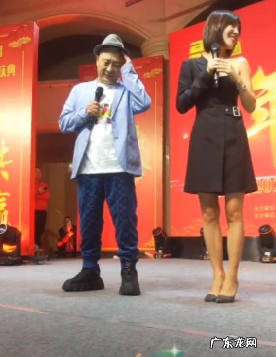 尼古拉斯赵四鬼步舞 尼古拉斯赵四演出视频