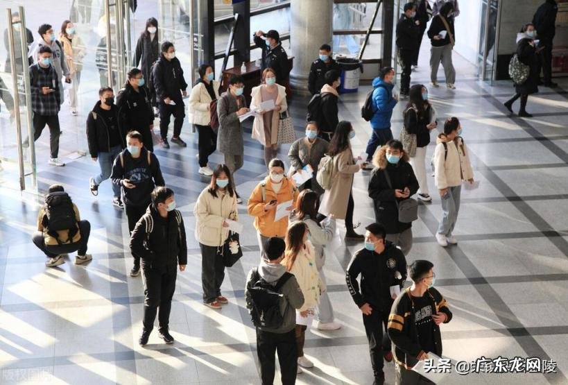 一共有180人参加 国家公务员考试图片要求