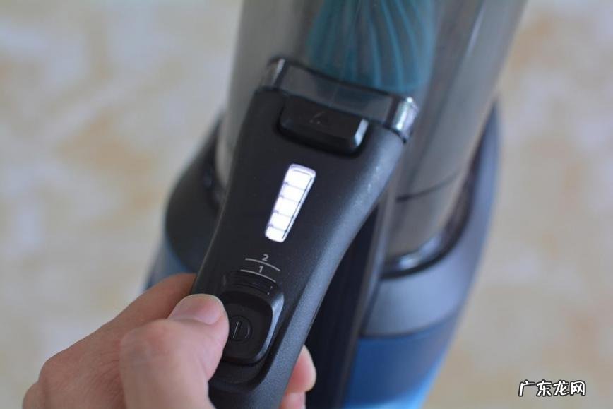 吸尘机吸尘器哪个好用 斐纳吸尘器和戴森吸尘器哪个好