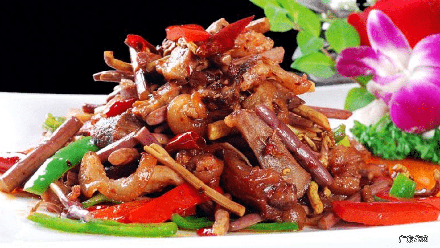 蕨菜怎么处理才能吃 新鲜蕨菜怎么做好吃