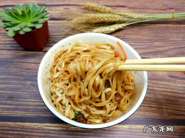 做炸酱面用什么酱好吃 炸酱面用什么酱做