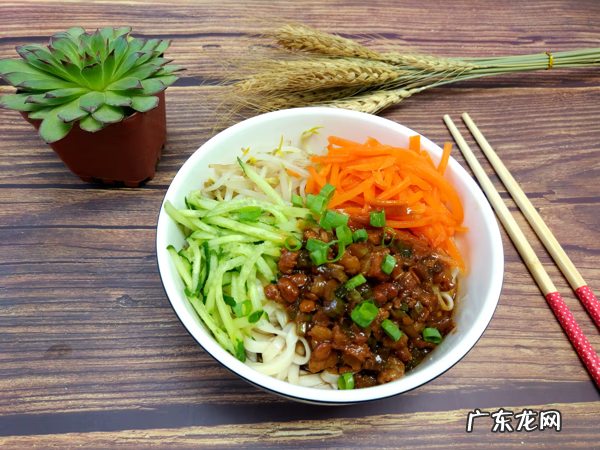 做炸酱面用什么酱好吃 炸酱面用什么酱做