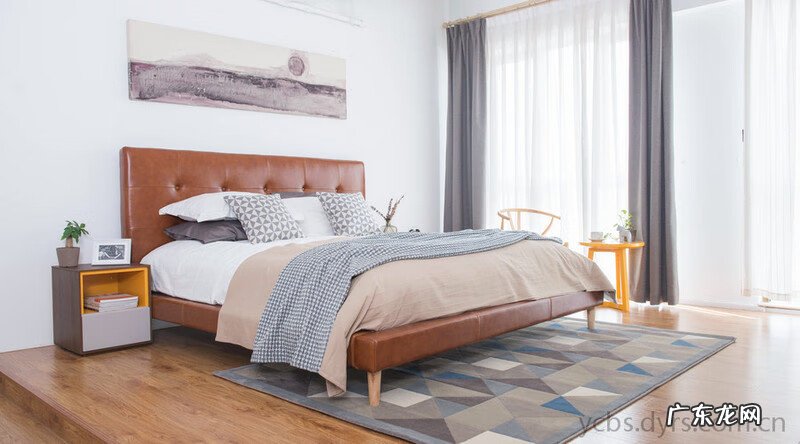 床头柜要比床高吗风水 床头柜过高影响风水吗