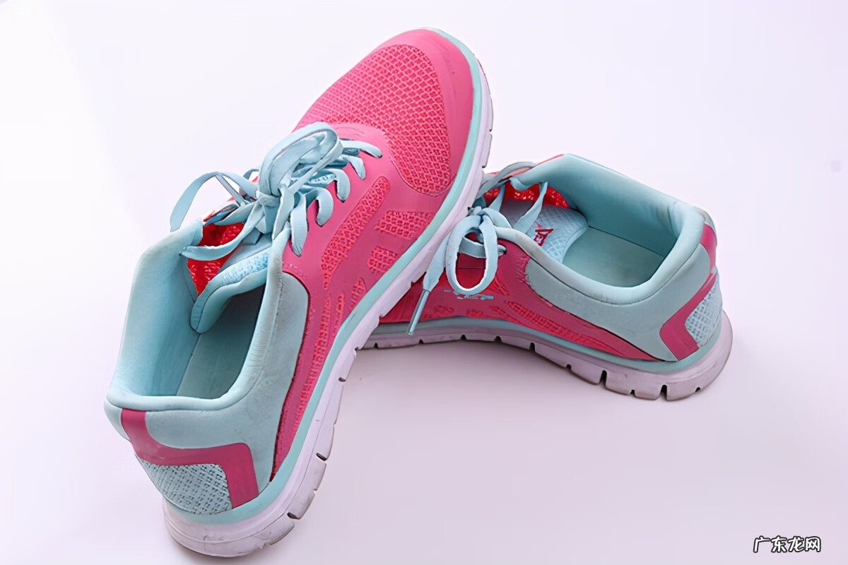 脚上长了鸡眼怎么处理 脚上有鸡眼怎么办呢