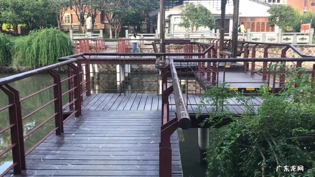 屋前水池位置禁忌 请勿在水池倒杂物