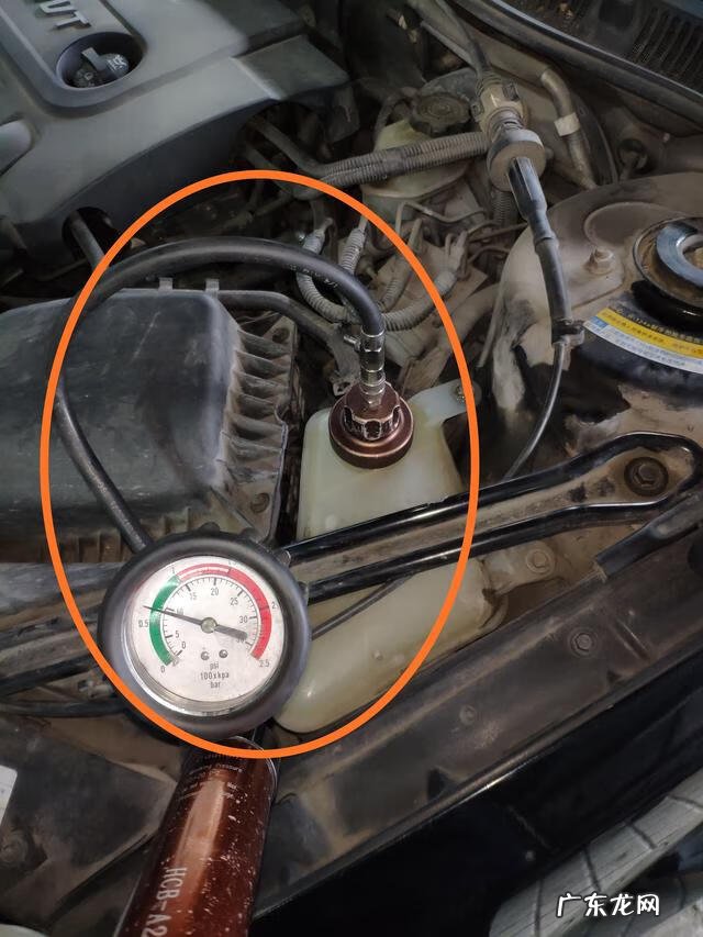 别克君越暖风水管 别克君越暖风水管照片