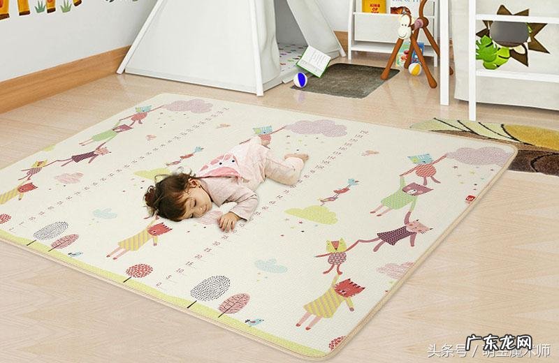 6个月的宝宝适合用爬行垫吗 宝宝爬行垫怎么选