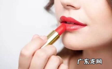 不想化妆也不想素颜出门的小姐姐怎么办,经常化妆素颜不敢出门