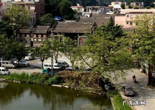 房子左边有池塘好不好 屋左侧有池塘风水好不好