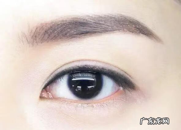 眼线液的画法和技巧 眼线液怎么画初学者
