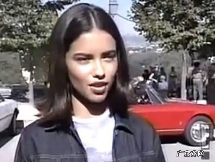 妊娠纹刚出来的样子 妊娠纹是什么样的图片