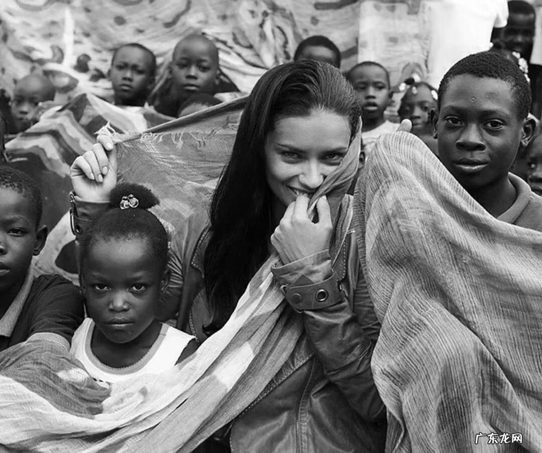 妊娠纹刚出来的样子 妊娠纹是什么样的图片