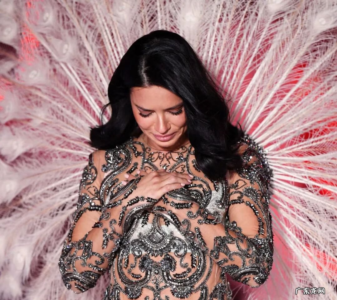 妊娠纹刚出来的样子 妊娠纹是什么样的图片