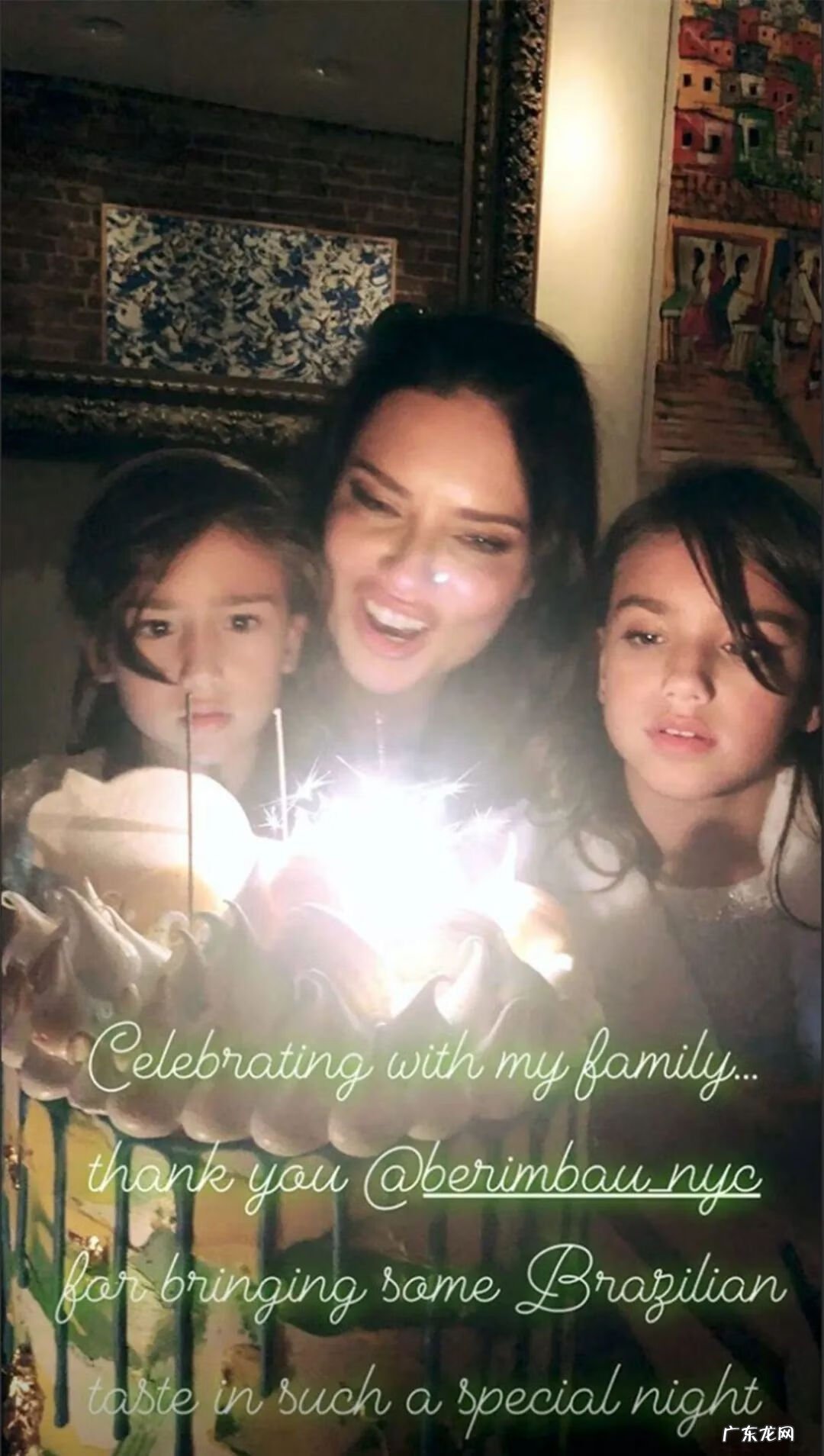 妊娠纹刚出来的样子 妊娠纹是什么样的图片