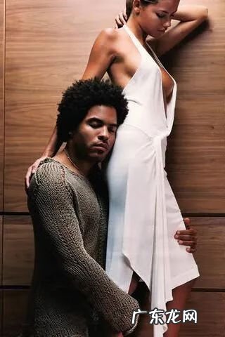 妊娠纹刚出来的样子 妊娠纹是什么样的图片