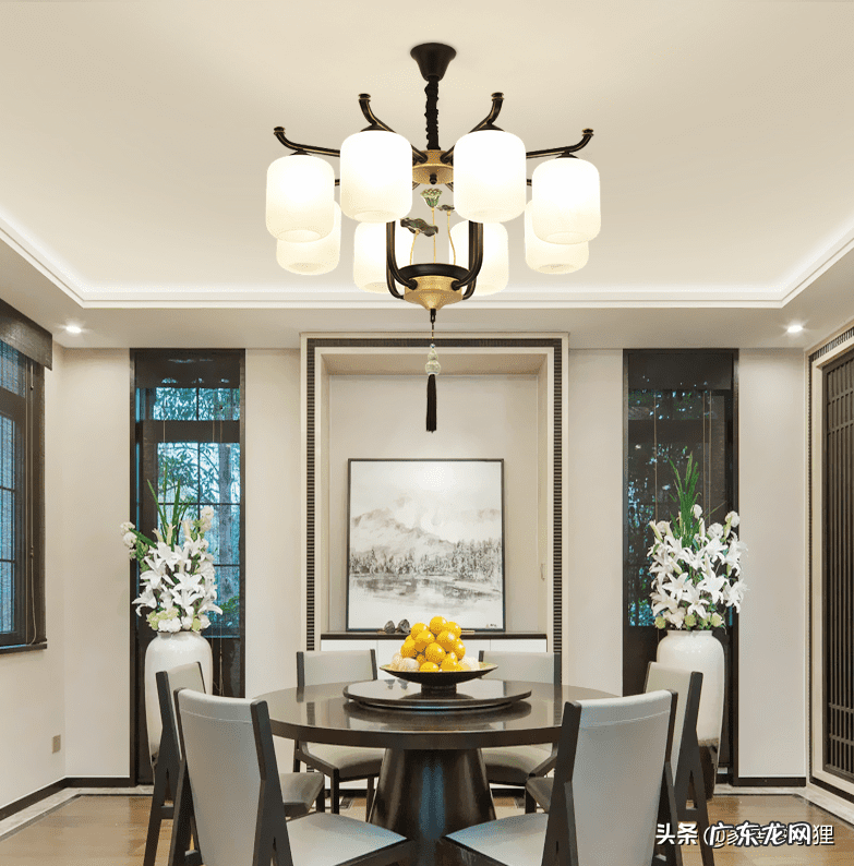 水晶灯和吊灯哪个耐用 水晶灯好还是铜灯好