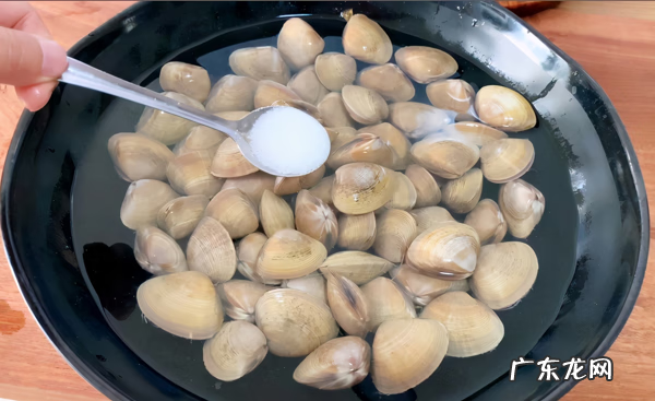 花甲的洗法最快的办法 花甲怎么洗最快最干净